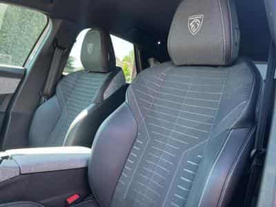 Peugeot 3008 1.2 HYBRID 145 GT E-DCS6 (2025) - Foto 13