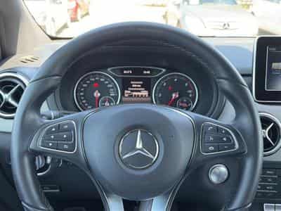 Mercedes B 200D 136 INSPIRATION (2017) - Foto 13