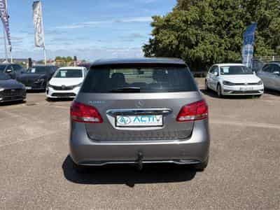 Mercedes B 200D 136 INSPIRATION (2017) - Foto 6