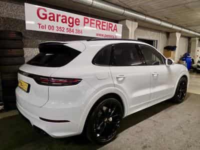 Porsche Cayenne 4.0 TURBO PSCB SPORT DESIGN CARBON APPROVED Hinterradlenkung (2019) - Foto 2
