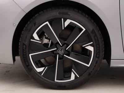 Peugeot 508 1.6 PHEV 225 EAT8 Allure (2025) - Foto 4