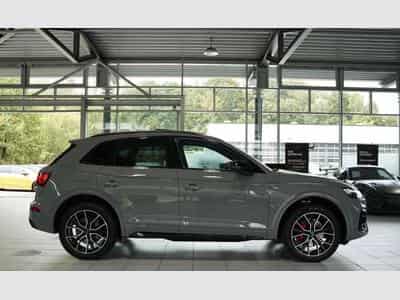 Audi Q5 40 TFSI q S line 1.H *20 *Pano *AHK *Matrix (2024) - Foto 6