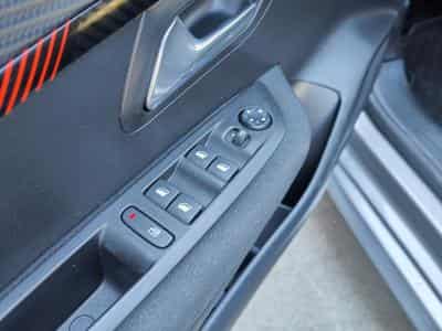 Peugeot 208 50kWh 362 KMS CARPLAY CAMERA BLUETOOTH (2023) - Foto 12
