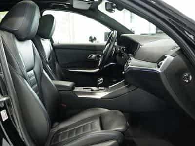 BMW 320 d Touring M Sportpaket *ACC*Pano*LiveCockpit (2021) - Foto 12