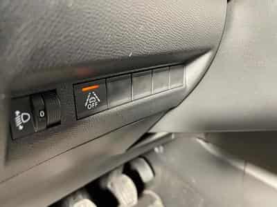 Peugeot 208 1.2 ESSENCE 75 CV ALLURE STYLE CARPLAY 5P (2023) - Foto 5