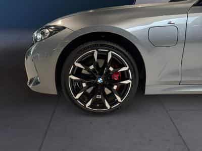BMW 330 330e Touring M Sport (2025) - Foto 10