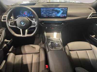 BMW 330 330e Touring M Sport (2025) - Foto 9