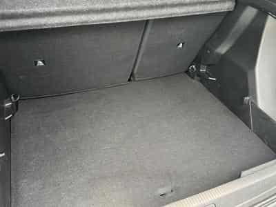 Peugeot 2008 1.2 HYBRID 145 STYLE E-DCS6 (2025) - Foto 13
