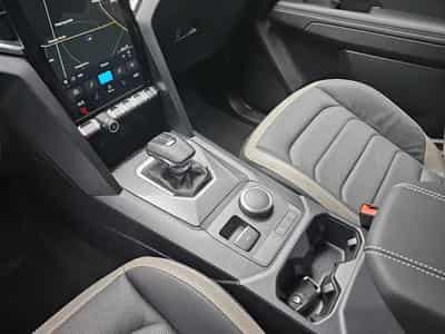 VW Amarok 3.0 TDI AUTO 241 Aventura (2026) - Foto 11