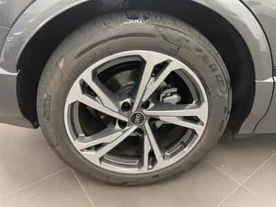 Audi Q6 e-tron S line 252 CH / 185 kW (2025) - Foto 9