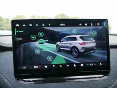 Skoda Elroq 60*ACC*PDC*LED*SHZ*KAMERA*TEMPOMAT*KLIMA*SMARTLINK*EL-HECKKL (2026) - Foto 15