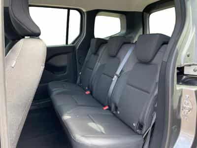 Renault Kangoo 1.3 TCe 130 EDC Techno (2025) - Foto 8