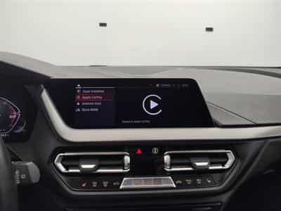 BMW 118 118iA Pack M NAVI / FULL LED / CUIR PARTIEL / CAMERA / JA18 (2023) - Foto 12