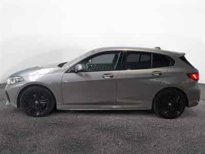 BMW 118 118iA Pack M NAVI / FULL LED / CUIR PARTIEL / CAMERA / JA18 (2023) - Foto 3