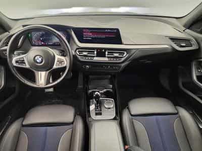 BMW 118 118iA Pack M NAVI / FULL LED / CUIR PARTIEL / CAMERA / JA18 (2023) - Foto 8