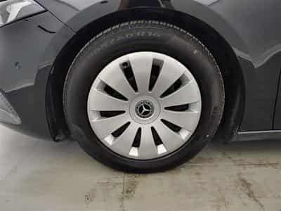 Mercedes A 160 A 160 Business NAVI/PDC AV AR (2022) - Foto 6