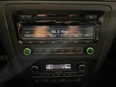 Skoda Rapid 1.6 TDI MONTE CARLO (2015) - Foto 3