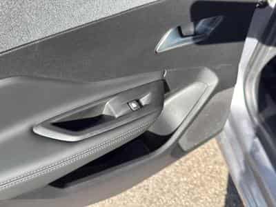 Peugeot 308 1.5 BLUEHDI 130 ALLURE EAT8 (2025) - Foto 15