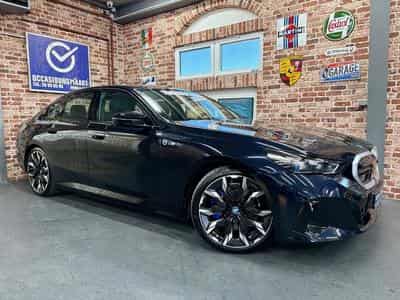 BMW i5 i5 M60 601cv Auto xDrive (2024) - Foto 1