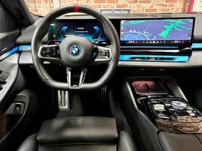 BMW i5 i5 M60 601cv Auto xDrive (2024) - Foto 4