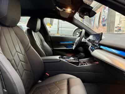 BMW i5 i5 M60 601cv Auto xDrive (2024) - Foto 8