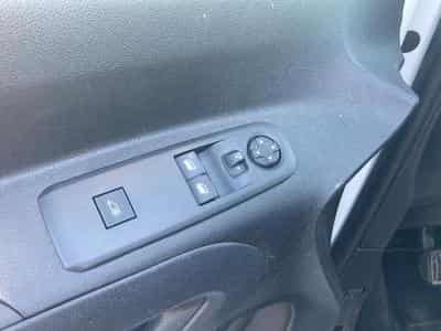 Peugeot PARTNER STANDARD 650KG BLUEHDI 100 BVM5 PREMIUM (2019) - Foto 11
