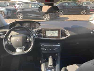 Peugeot 308 1.5 BLUEHDI 130 ALLURE EAT8 (2018) - Foto 10