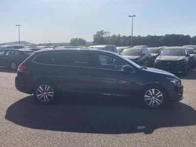 Peugeot 308 1.5 BLUEHDI 130 ALLURE EAT8 (2018) - Foto 4