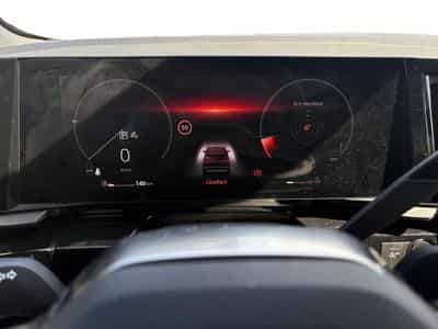 Renault Austral 1.3 TCe MHEV Techno Esprit Alpine160 EDC (2023) - Foto 10