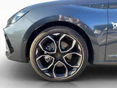 Cupra Leon Sportstourer 2.0 TSI 4Drive DSG, MATRIX, SENNHEISER, NAVI, A (2026) - Photo 7