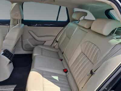 Skoda Superb 1.8 TSI Style DSG Laurin & Klement (2016) - Photo 15