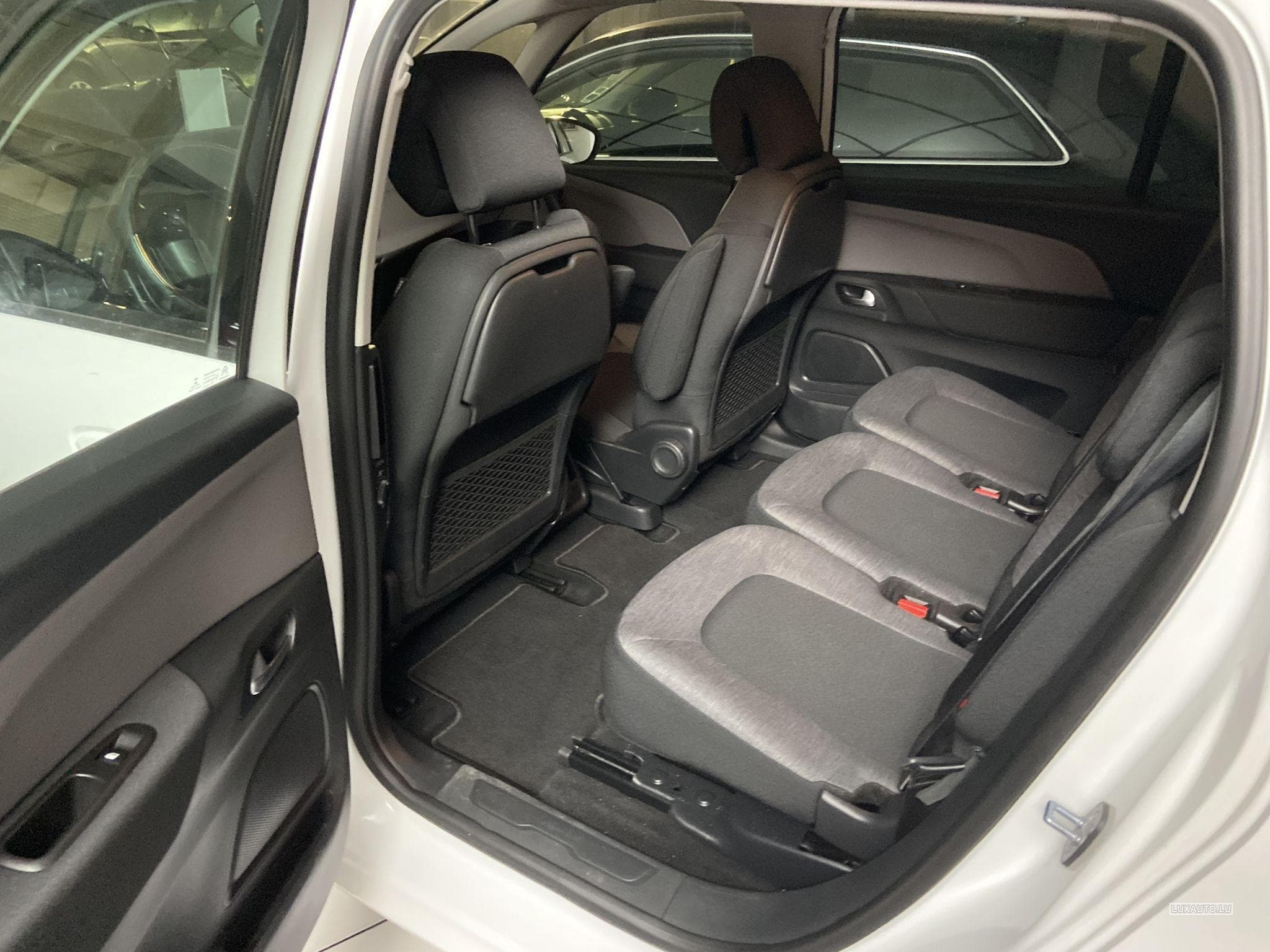 Citroën C4 1.5 BlueHdi 130 Business (2018) - Foto 3