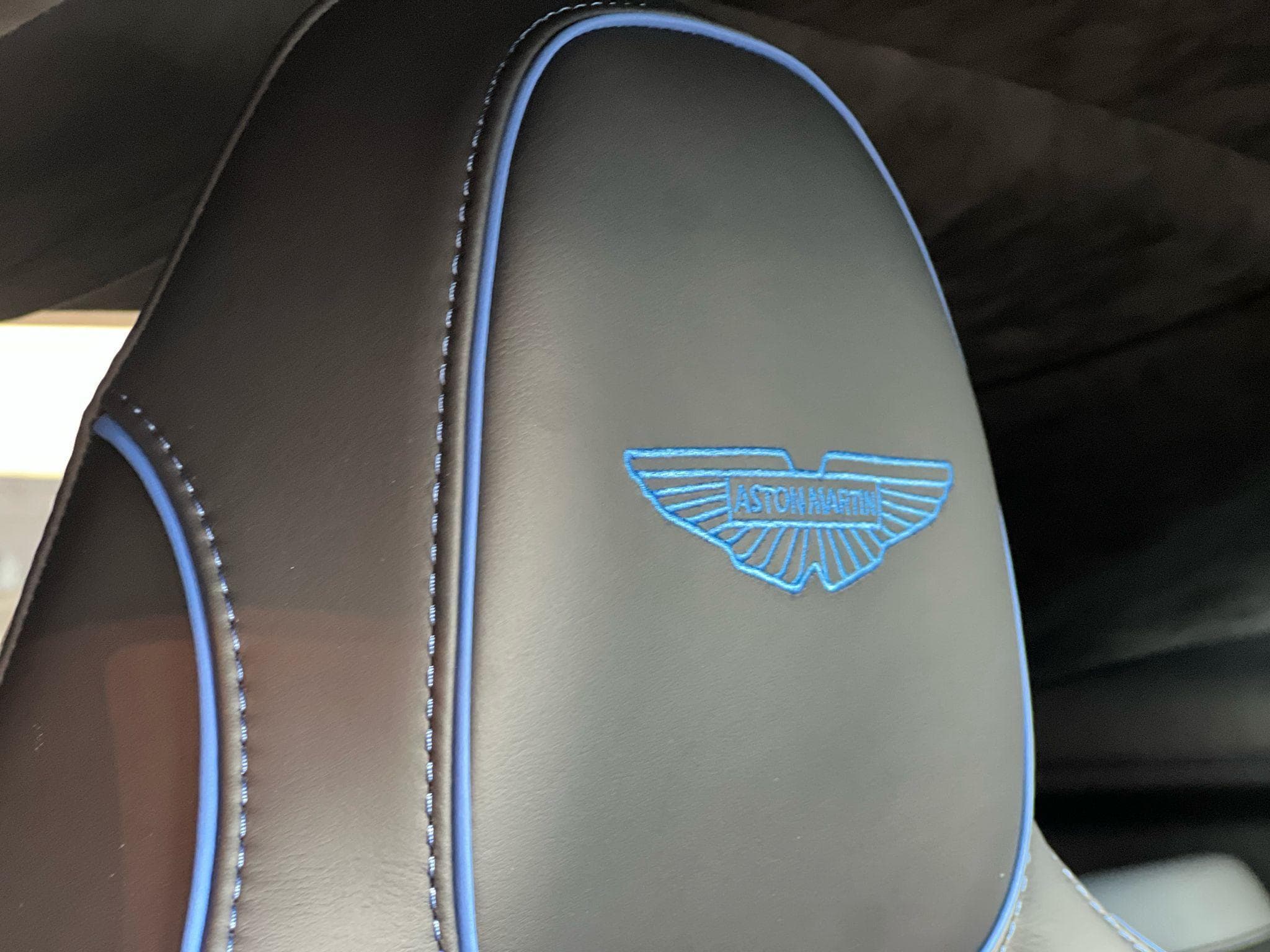 Aston-Martin V8 Vantage 4.0l v8 bi turbo 665cv (2025) - Foto 14