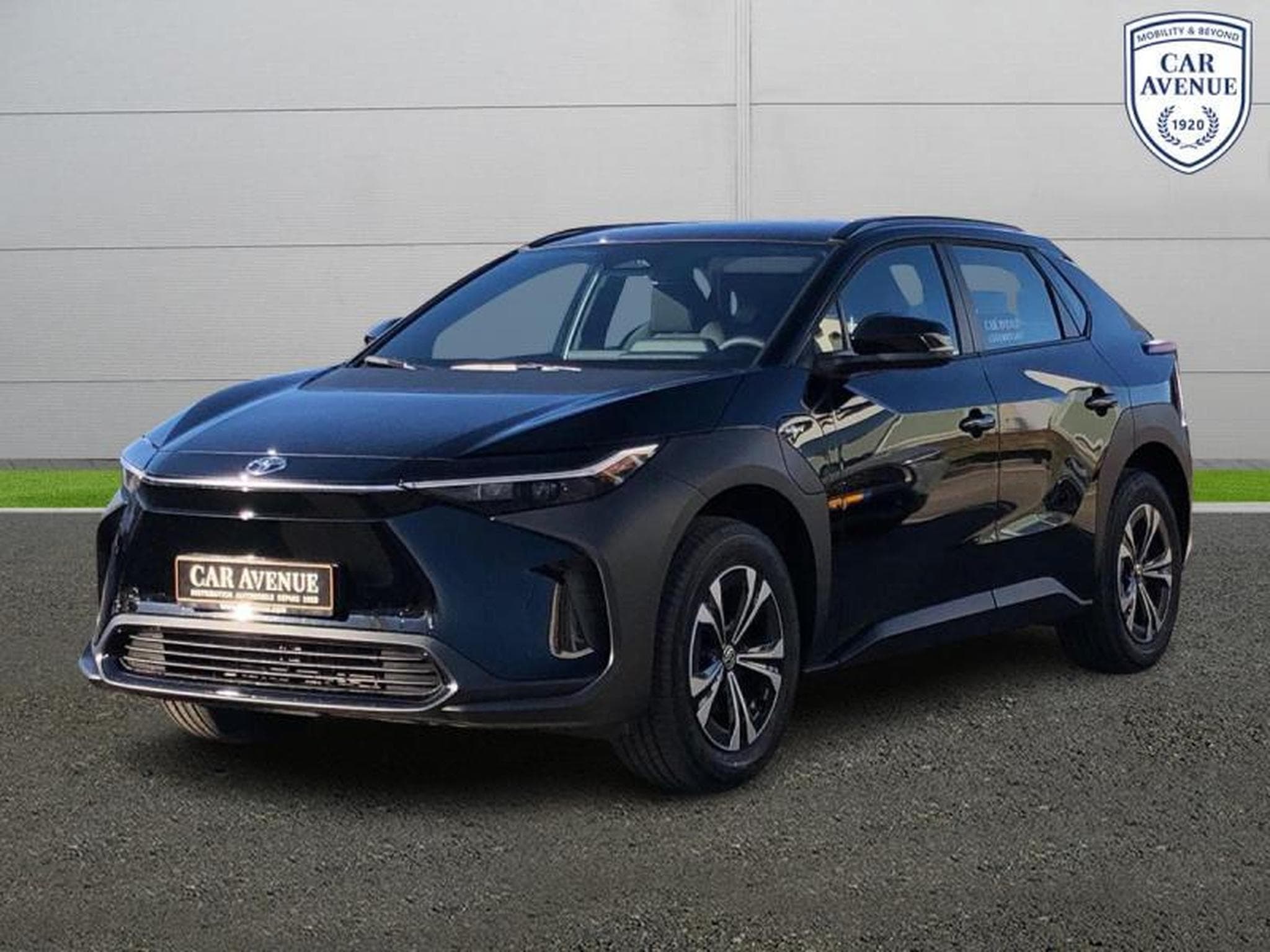 Toyota bZ4X 2WD Dynamic (2025) - Foto 16