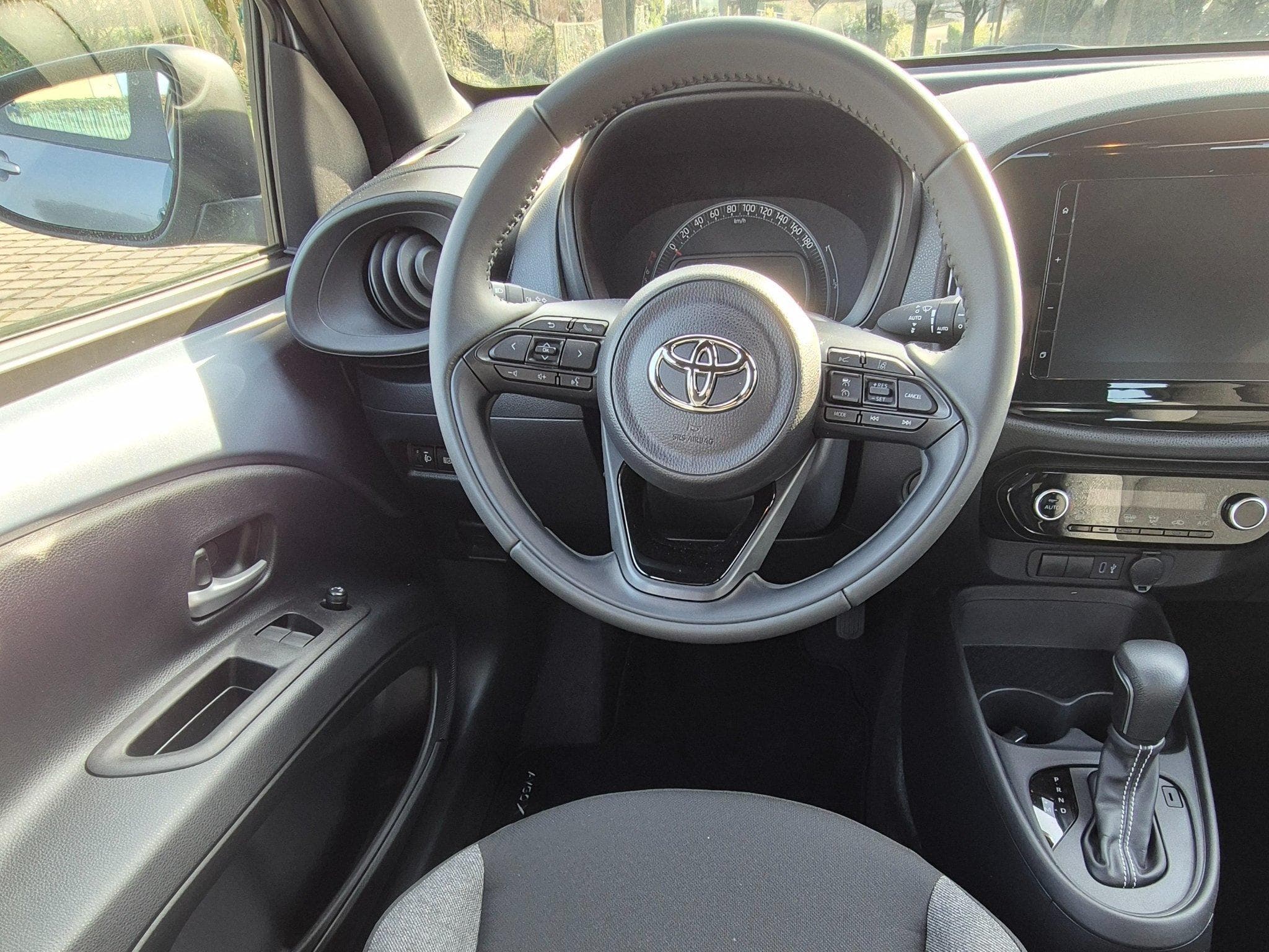 Toyota Aygo X Play / Comfort Pack (2025) - Foto 9
