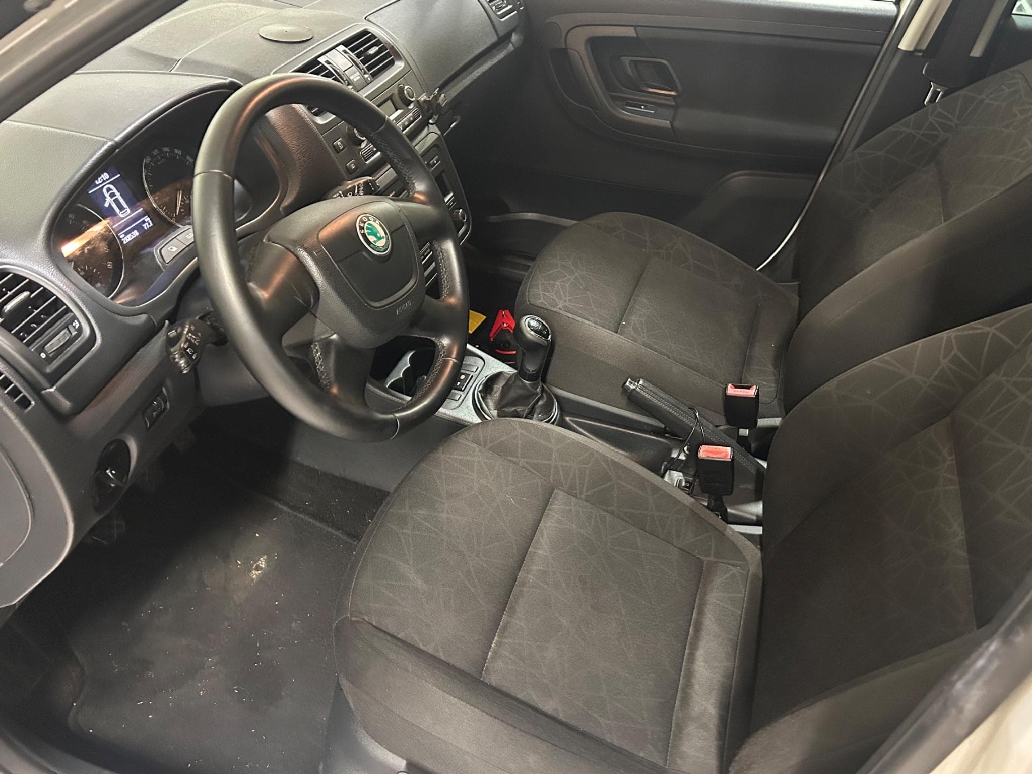Skoda Fabia 1.6 Tdi (2012) - Foto 3