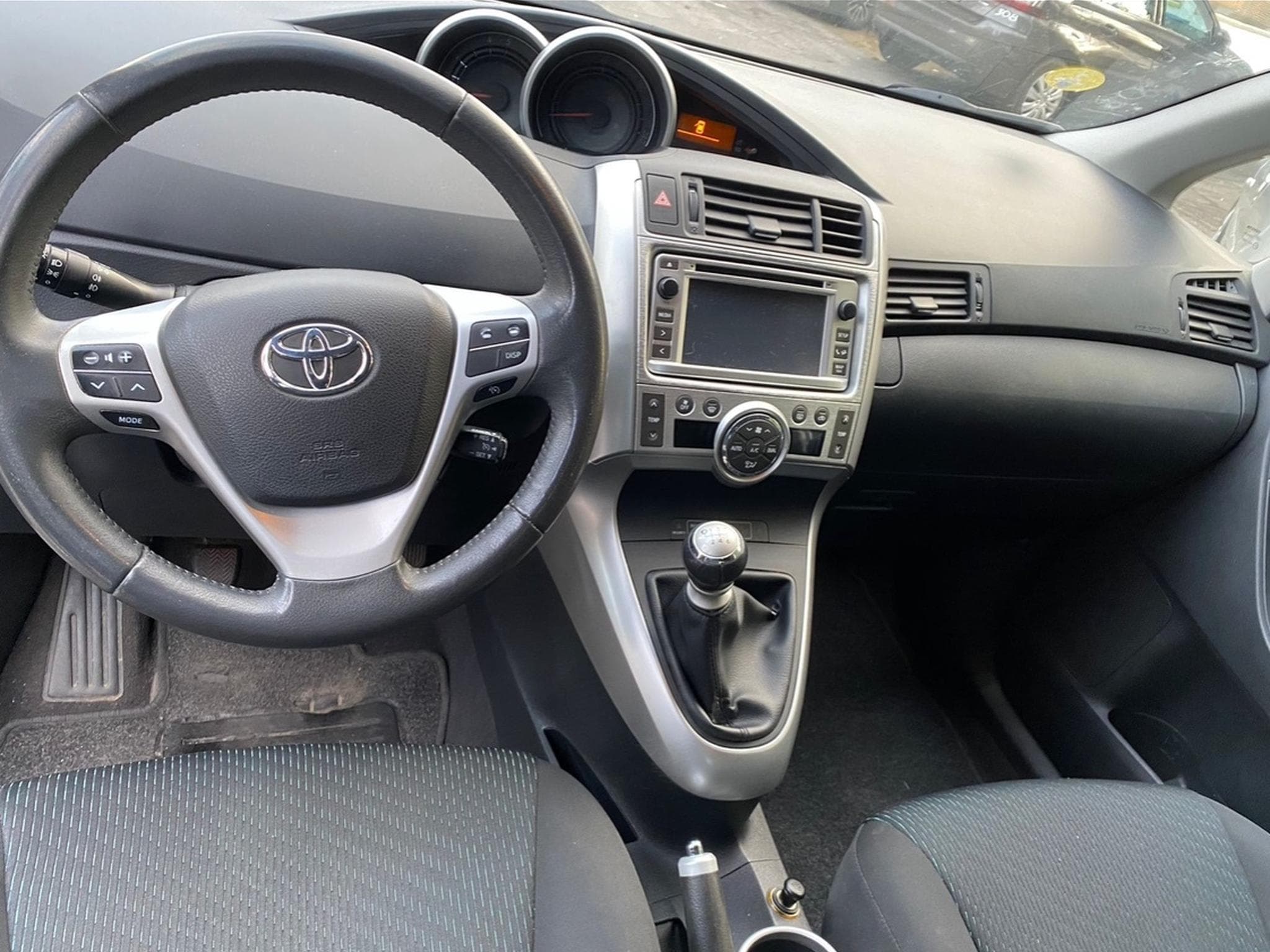 Toyota Corolla Verso 2.0d4 (2013) - Foto 3