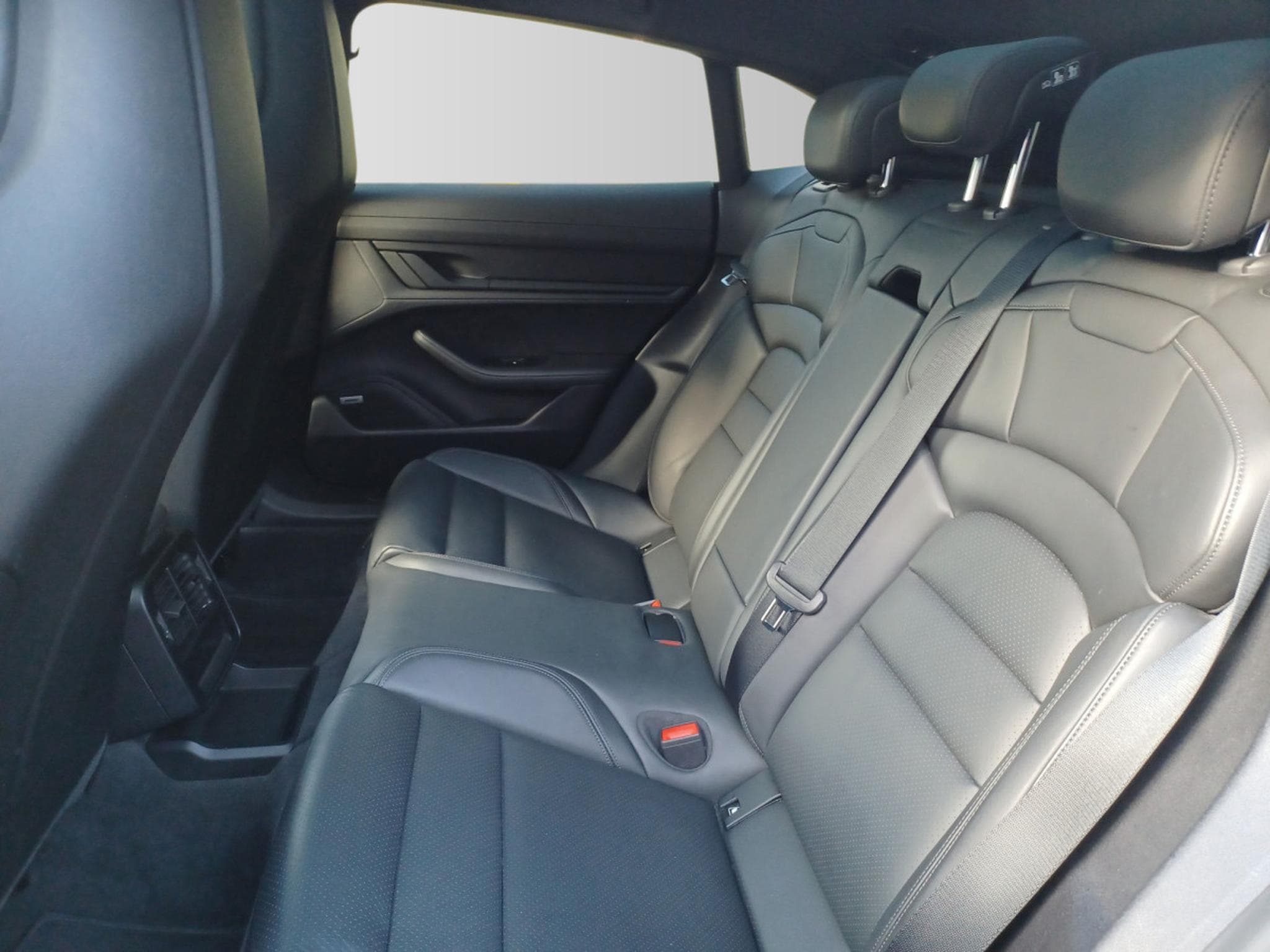 Porsche Taycan 4 Cross Turismo (2021) - Foto 12