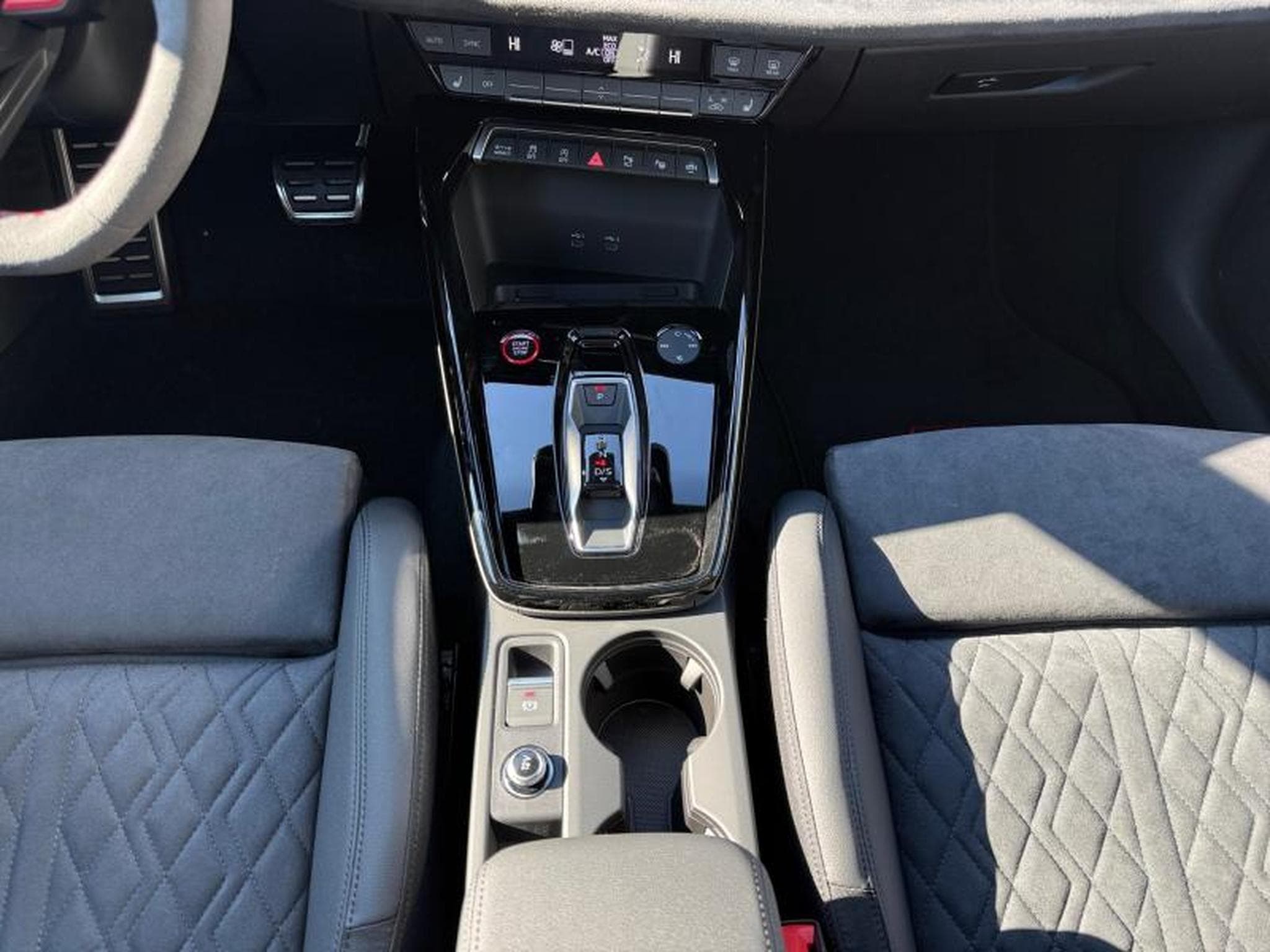 Audi RS3 Limousine / Essence (2026) - Foto 13