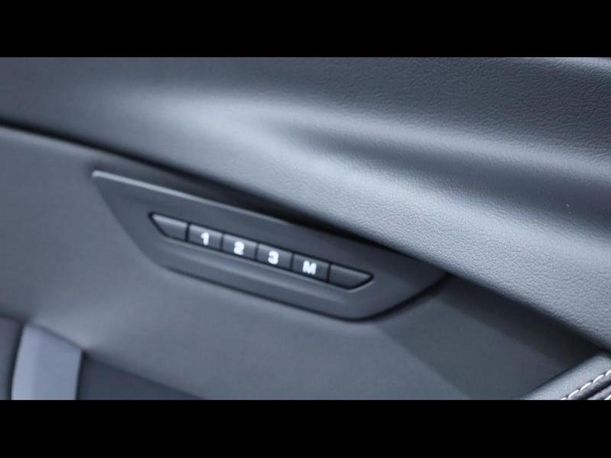 Jaguar XE D200 R-Dynamic S RWD Auto (2024) - Foto 20