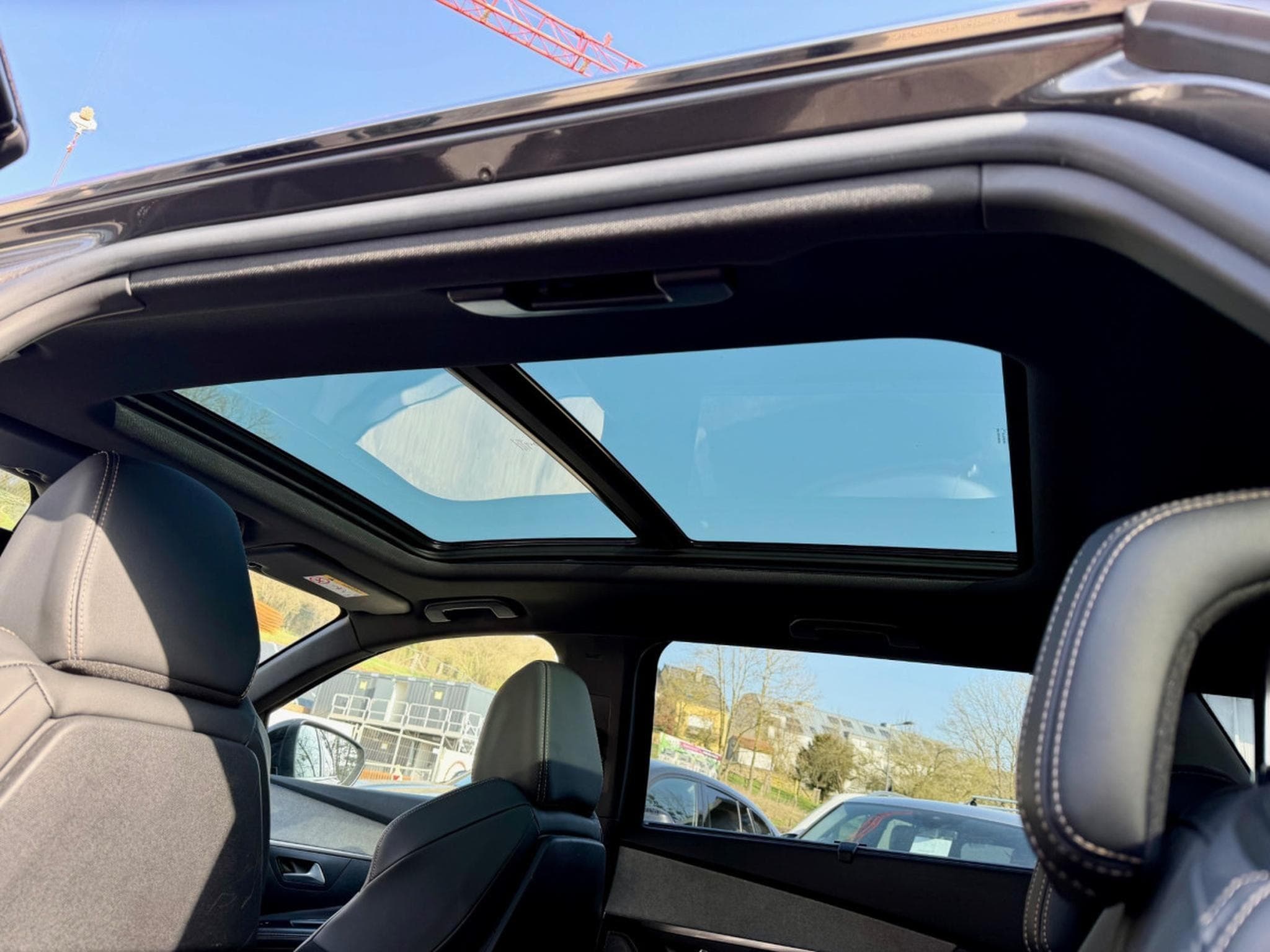 Peugeot 5008 2.0 BlueHDi 177 EAT8 GT-Line 7 pl PANO/360°/ACC (2021) - Foto 15