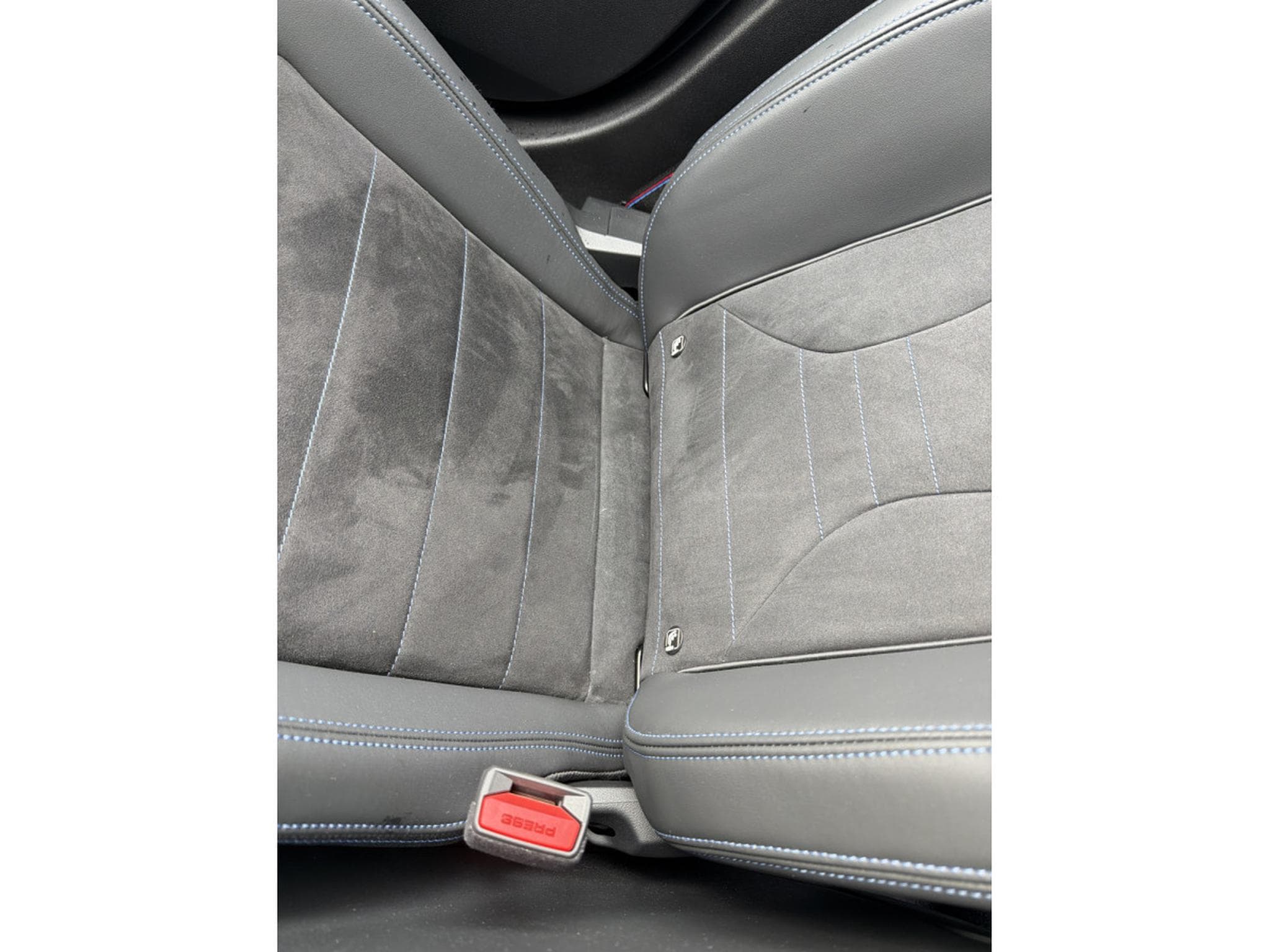 BMW 118 2.0DA PACK M 150CV AUTO (2025) - Foto 20