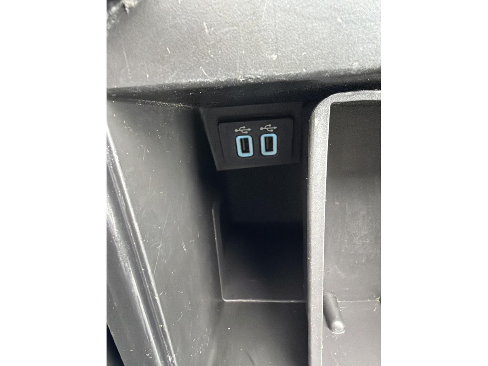 Ford Kuga 1.5 TDCI M6 CONNECT 120CV (2018) - Foto 20