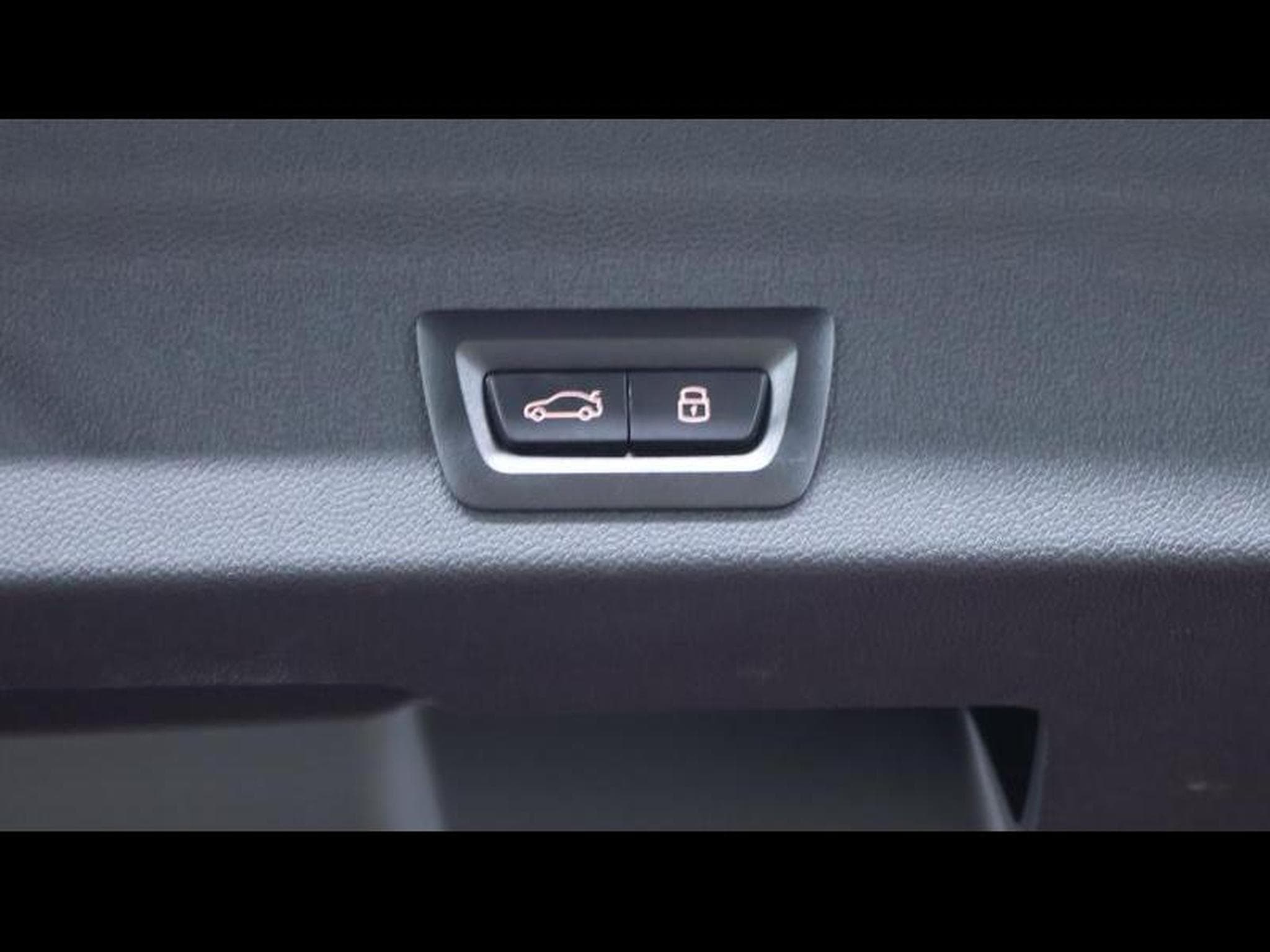 MINI Countryman 1.5 Cooper SE Steptronic (2023) - Photo 31