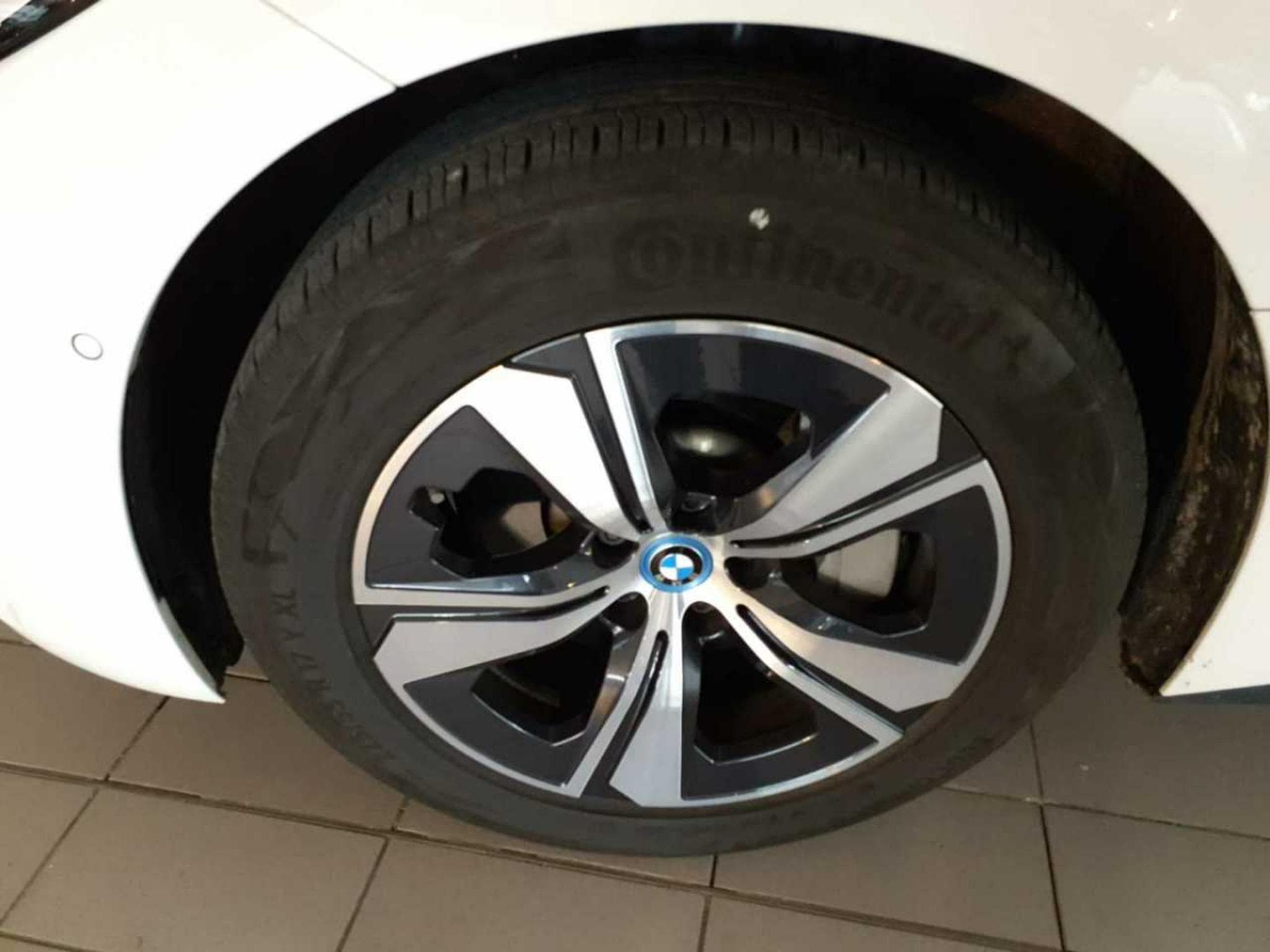 Bmw i4 eDrive40 5d (2023) - Foto 14