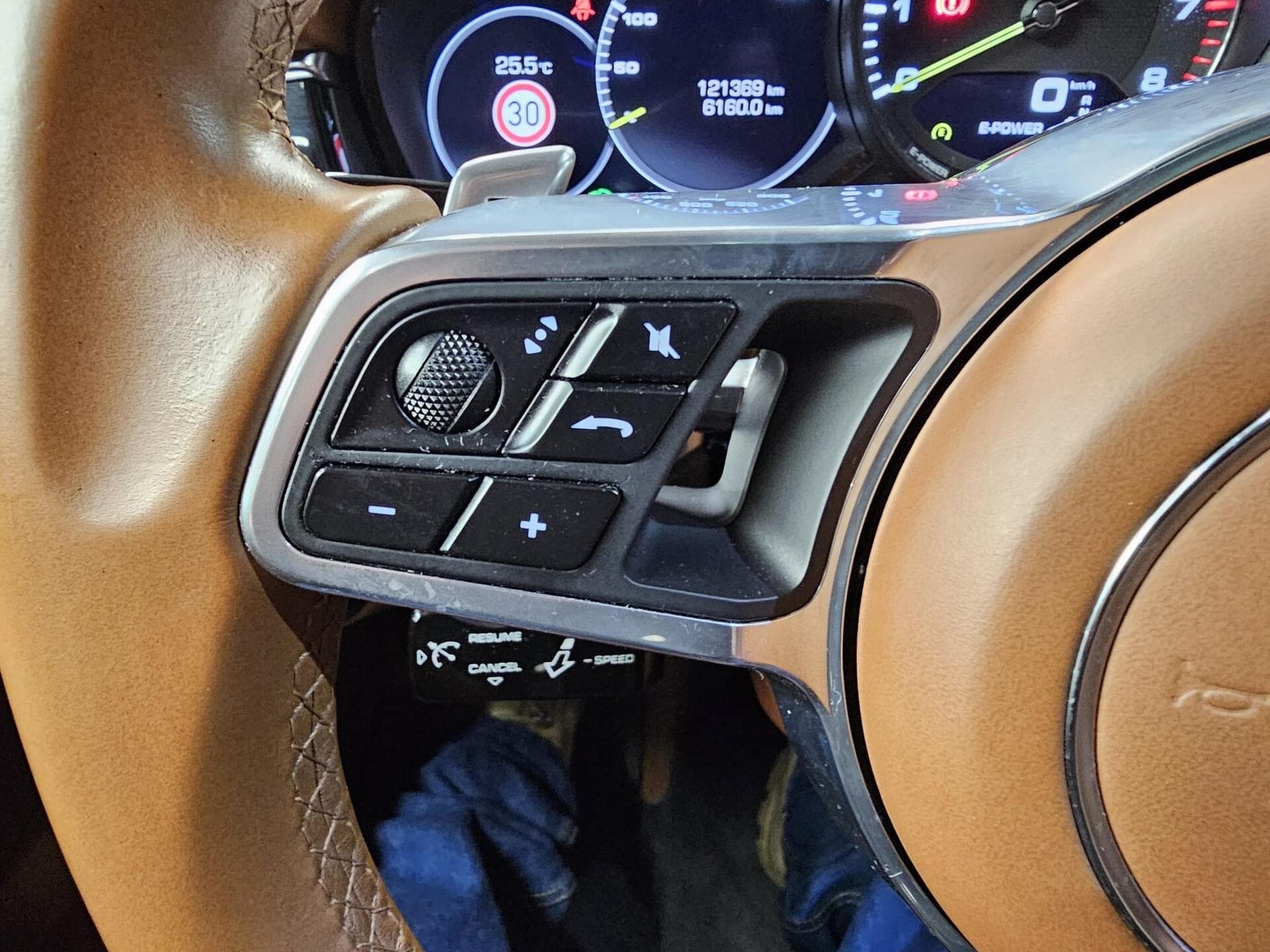 Porsche Panamera sport turismo e-hybride 462cv (2018) - Photo 15