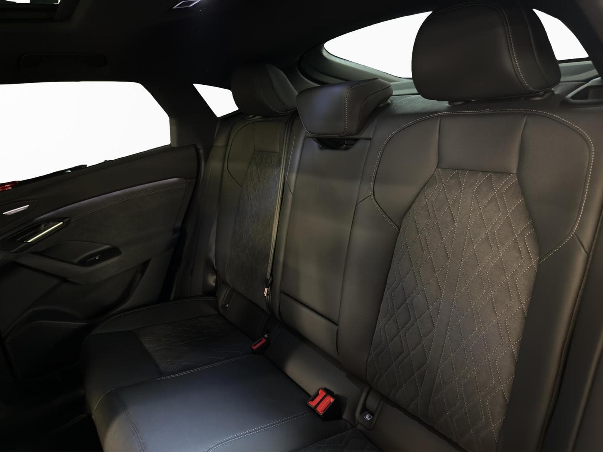 Audi Q6 e-tron Sportback (2026) - Foto 17