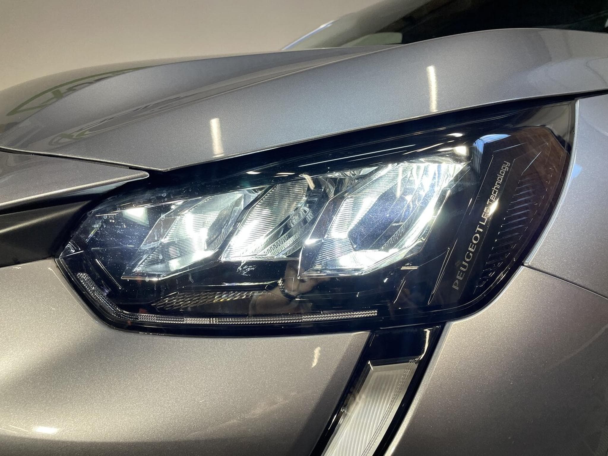 Peugeot 208 1.2 ESSENCE 75 CV ALLURE STYLE CARPLAY 5P (2023) - Foto 15