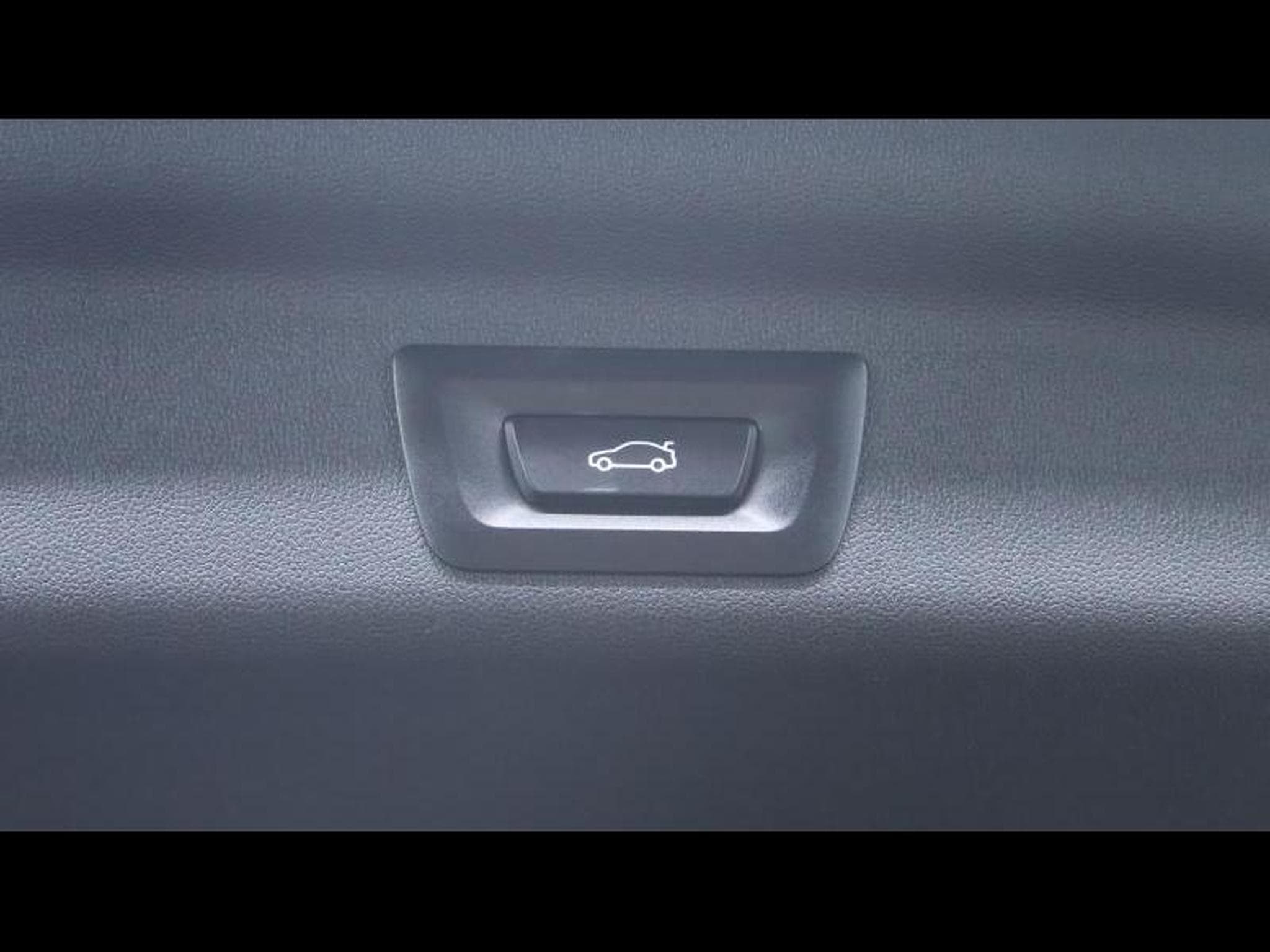 MINI Countryman 1.5 170 MHEV Classic Steptronic (2024) - Photo 28