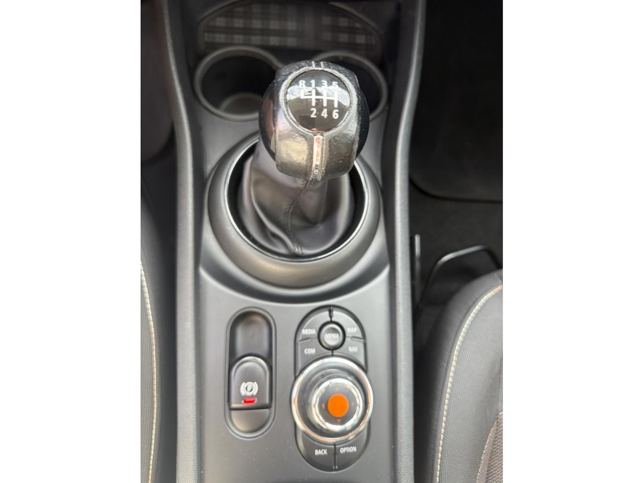 Mini Clubman One D 115CV BM6 (2020) - Foto 17
